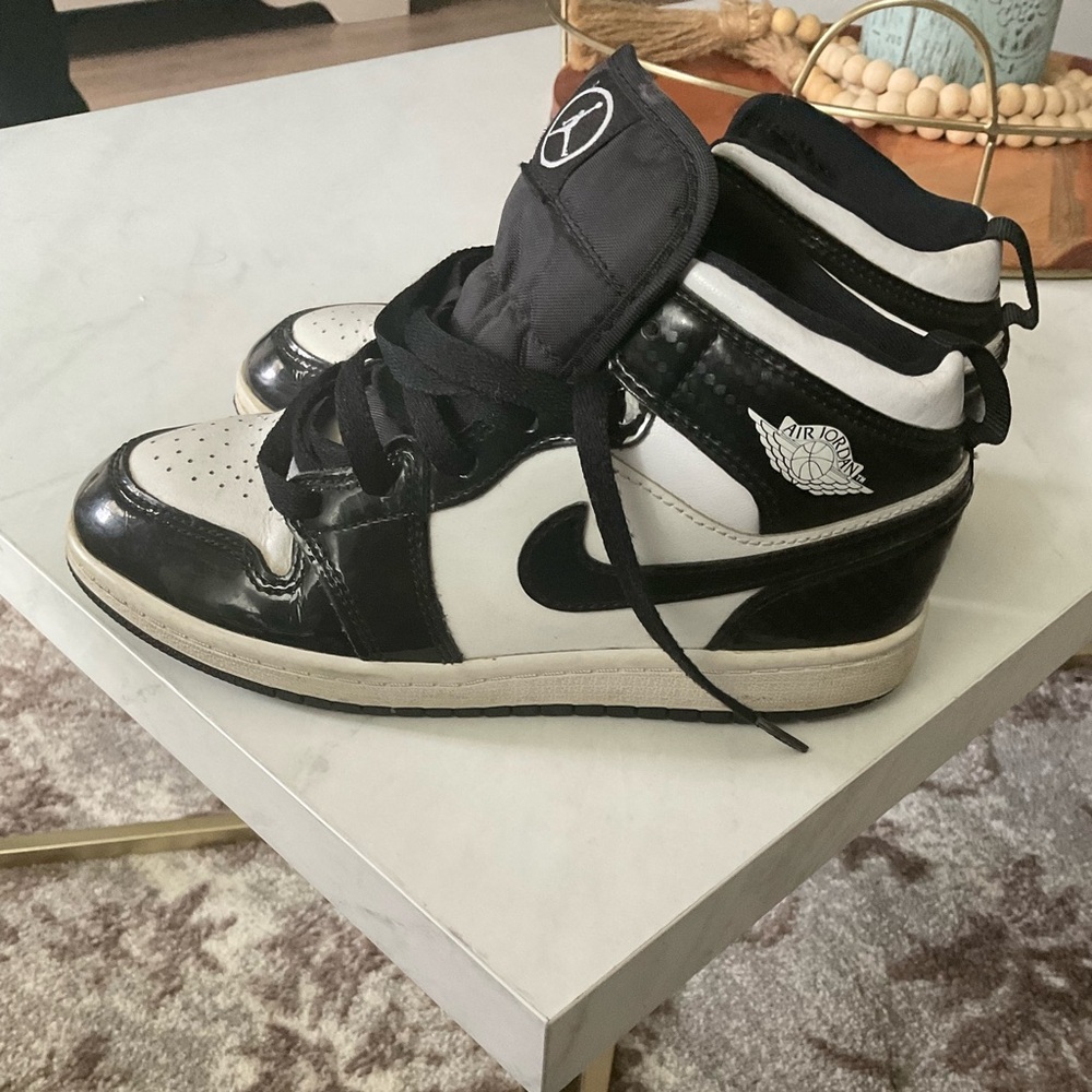 Nike jordans